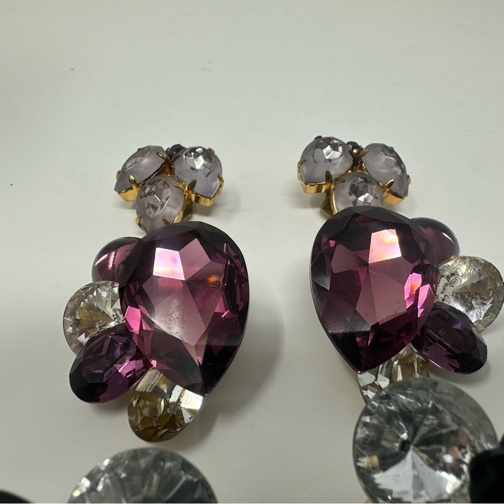 Set of 5 Vintage Jeweled Costume clip on earrings - Picture 8 of 9